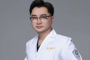 成都面部吸脂比较好的医生？能够将理论和实践相结合