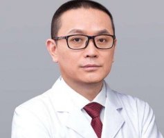 成都颧骨内推最有名的医生？医生在当地的口碑比较不错