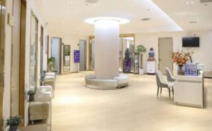 西安碑林创新弗莱堡口腔种植牙价格大概是多少？7000元左右/颗