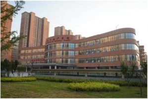 石家庄市妇产医院美容科怎么样？人气医生介绍，玻尿酸除皱案例点击了解