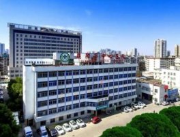 襄阳市中心医院与第一人民医院哪个收费便宜些?价格表PK