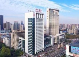 武汉协和双眼皮技术特点，哪个医生技术好?双眼皮案例