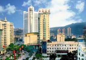 重庆缩胸手术选什么医院？这些医院都是口碑甄选