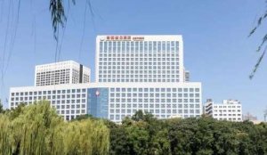 合肥假体隆胸哪家好？安徽省立医院、安徽医科大学第一附属医院、第二附属医