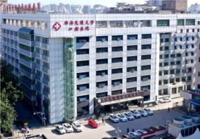 西安交大口腔回记芳技术怎么样?医生简介+真人案例