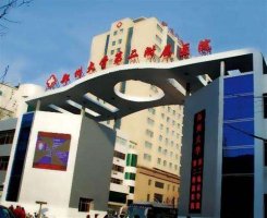 郑州大学二附院美容科双眼皮谁做的好?全新价格表与科室详情简介 郑州大学二附院美容科双眼皮谁做的好?全新价格表与科室详情简介