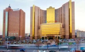 沧州市中心医院额头填充手术120天案例恢复过程(效果怎么样?技术点评) 沧州市中心医院额头填充手术120天案例恢复过程(效果怎么样?技术点评)