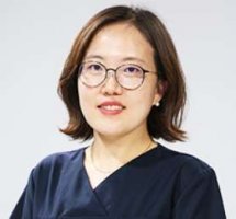 许莲姬做双眼皮怎么样？医生技术精湛，手法轻柔，双眼皮术后也美观自然