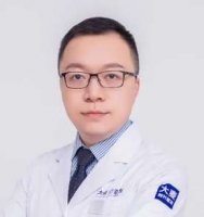 冯晓东医生植发怎么样？医生有着丰富的经验，其技术还精湛，能够提供优质的
